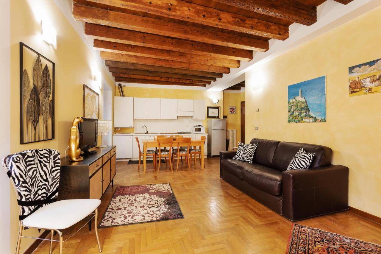 Città Antica Charming Flat Verona Exterior foto