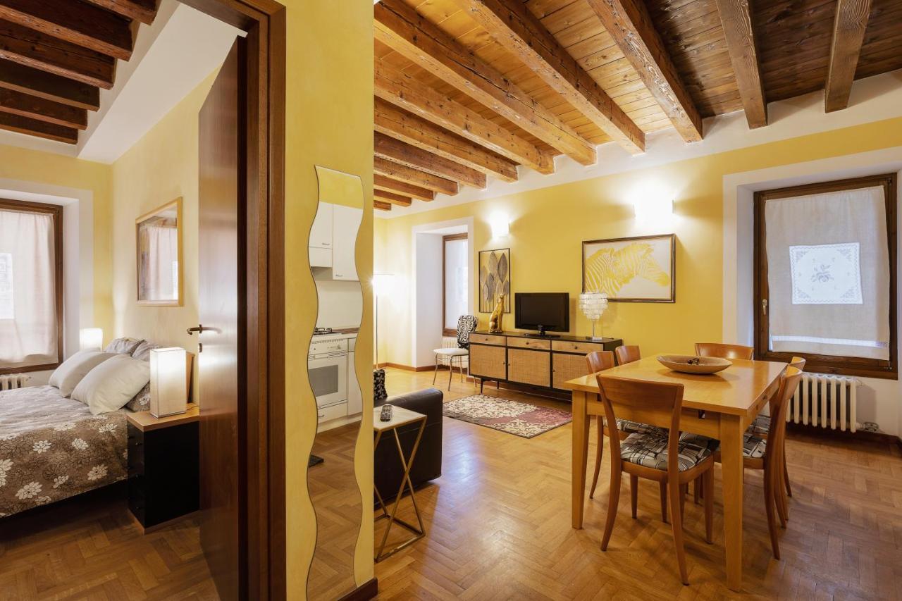 Città Antica Charming Flat Verona Exterior foto