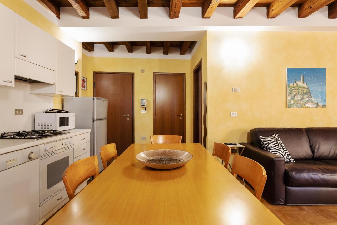 Città Antica Charming Flat Verona Exterior foto